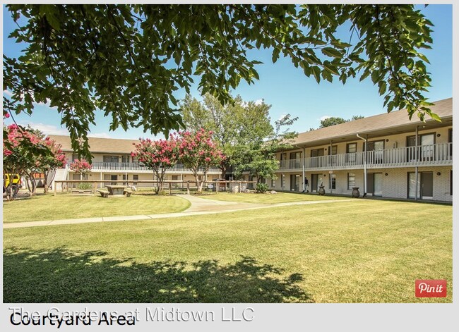 Building Photo - 4631 S Braden Ave