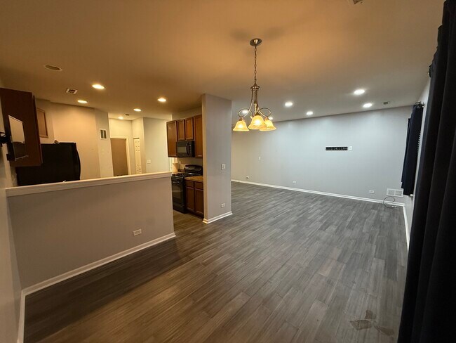 Building Photo - 433 Acushnet St