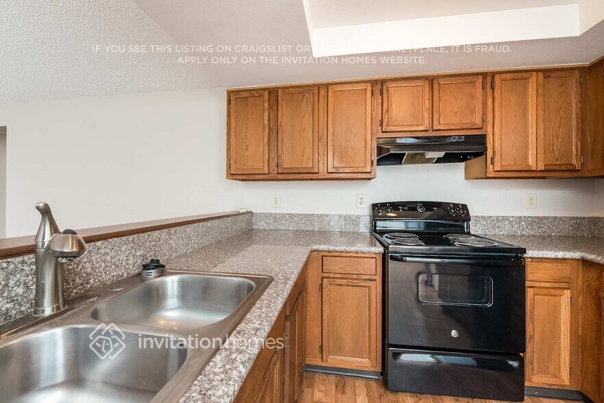 Building Photo - 2230 Beacham Dr