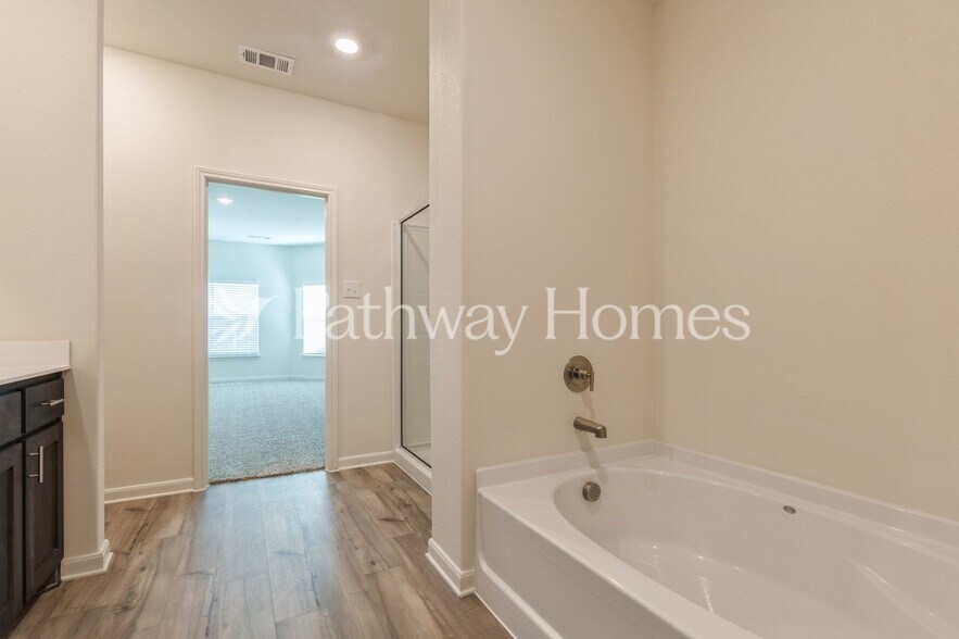 Building Photo - 10820 Gray Mare Dr