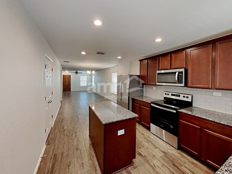 Building Photo - 213 Texas Thistle
