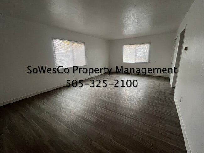 Building Photo - Updated 3 Bedroom 2 Bath 1 Car Garage