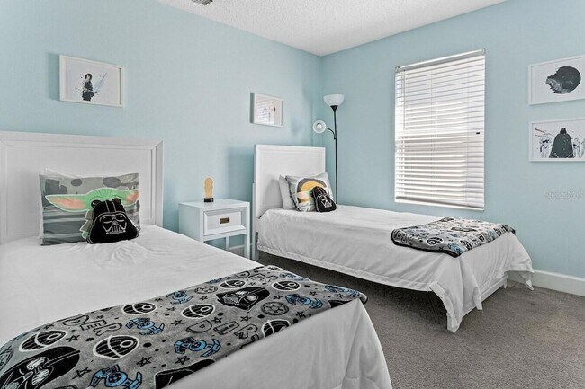 Building Photo - 642 Elderberry Dr