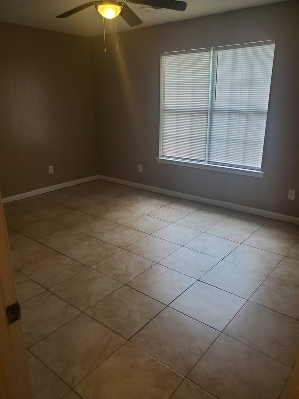 Building Photo - 6227 Dorsett Shoals Rd