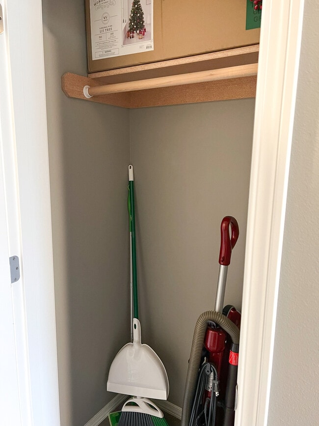 Building Photo - 2371 Irontree Pl