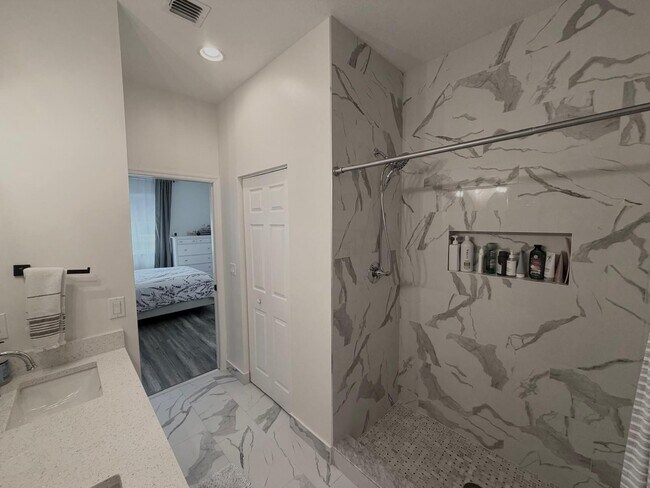 Building Photo - 358 Lake Monterey Cir