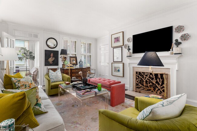 Building Photo - 2260 Peachtree Rd