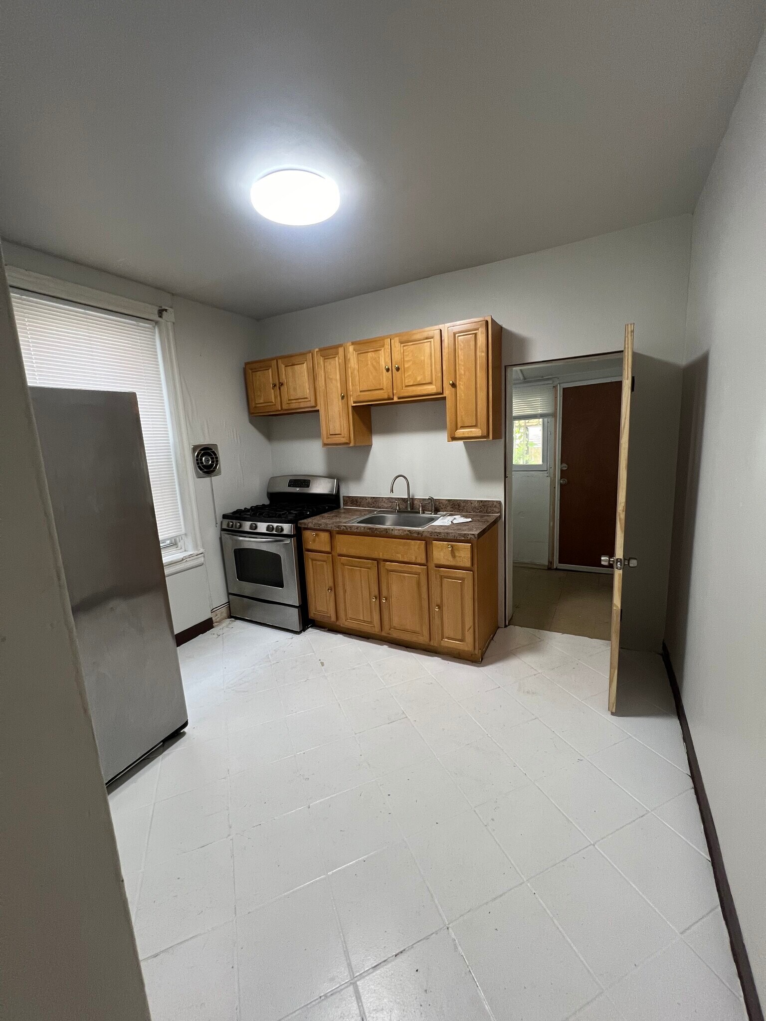 Building Photo - 5659 BLAKEMORE