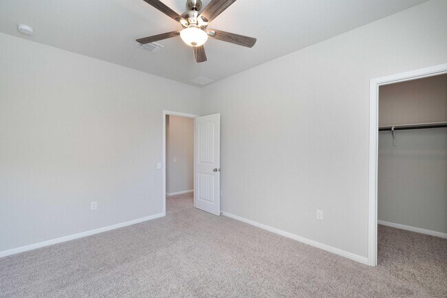 Building Photo - 1300 Anhalt Dr