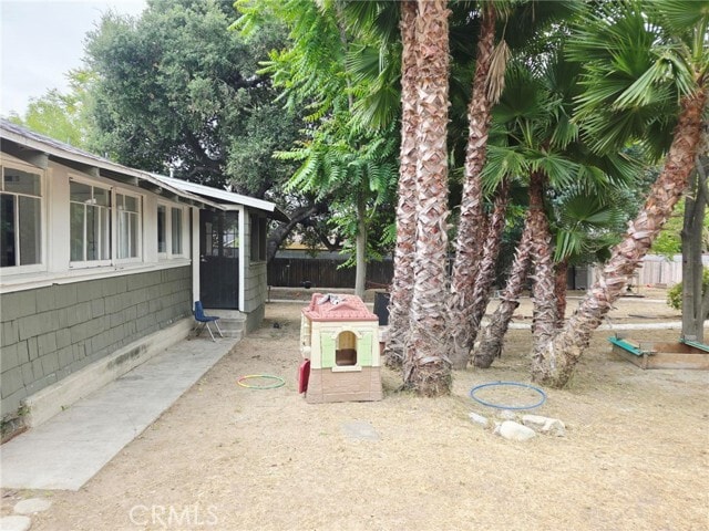 Building Photo - 2121 Garfield Ave