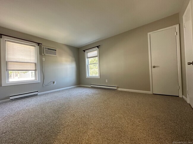 Building Photo - 26 Couch St