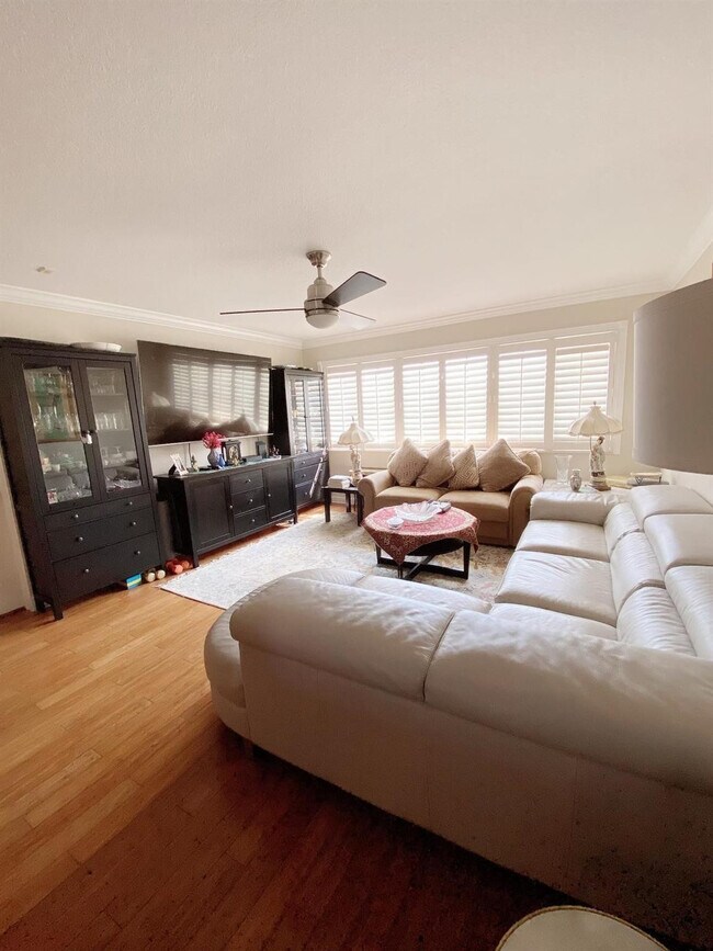 Building Photo - 1501 E Broward Blvd