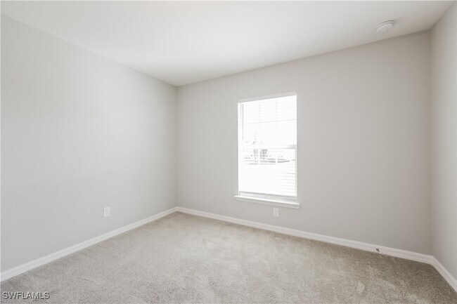 Building Photo - 4016 4th St SW