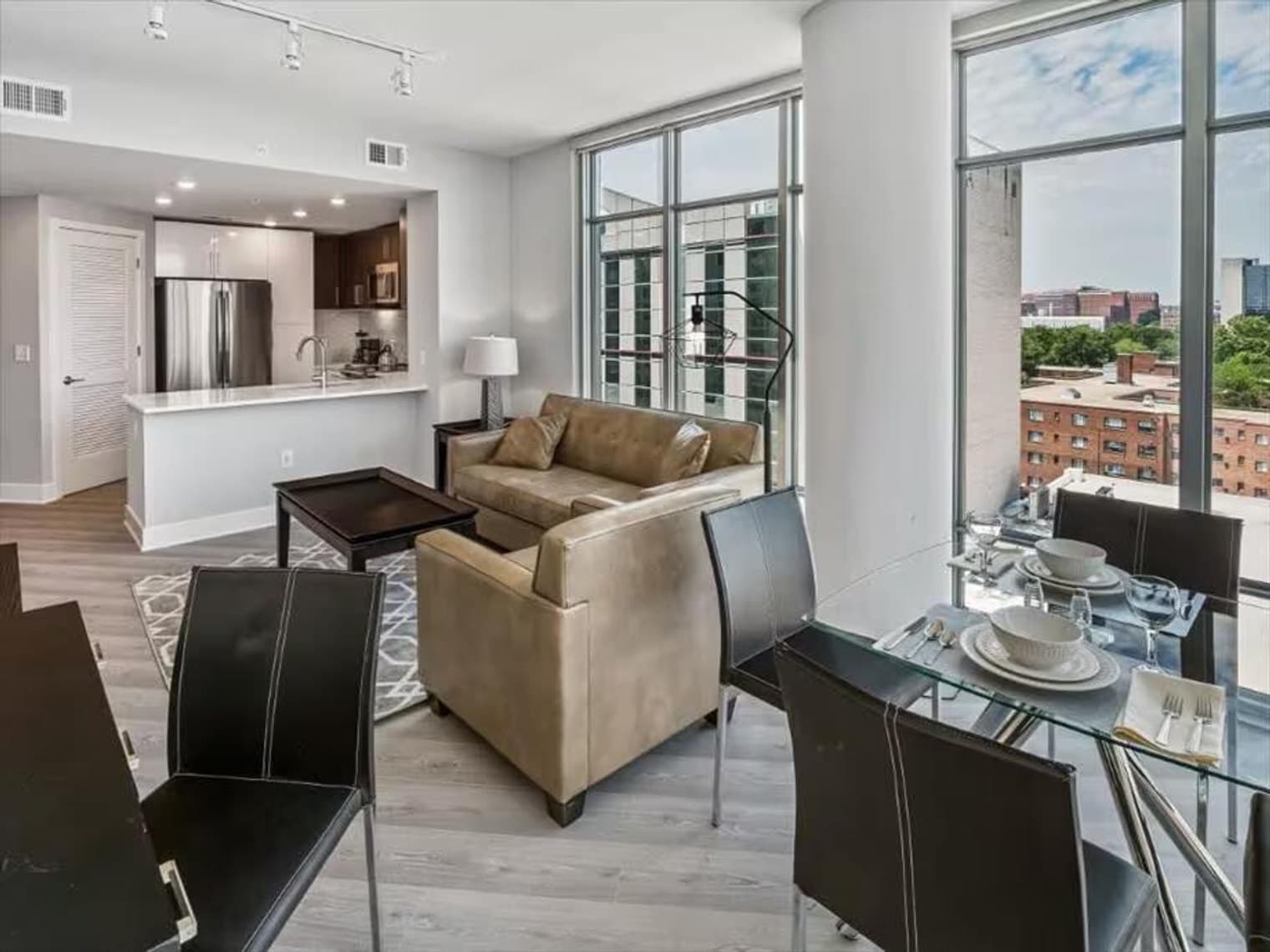 Building Photo - 4836 Rugby Ave