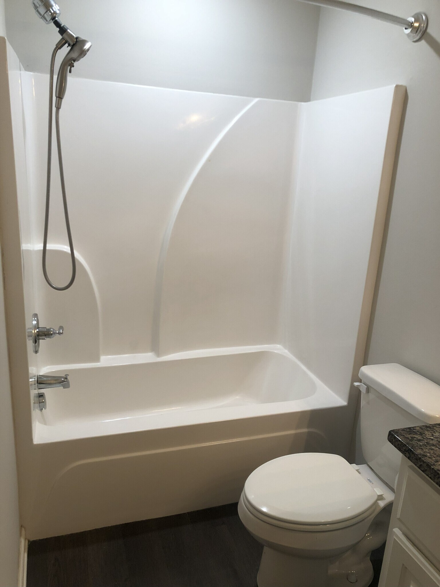 Building Photo - 3372 Garden Club Dr