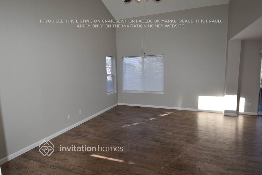 Building Photo - 3875 S Quemoy Ct