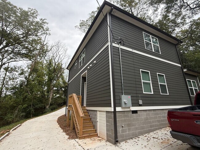 Building Photo - 1125 Macon Hwy