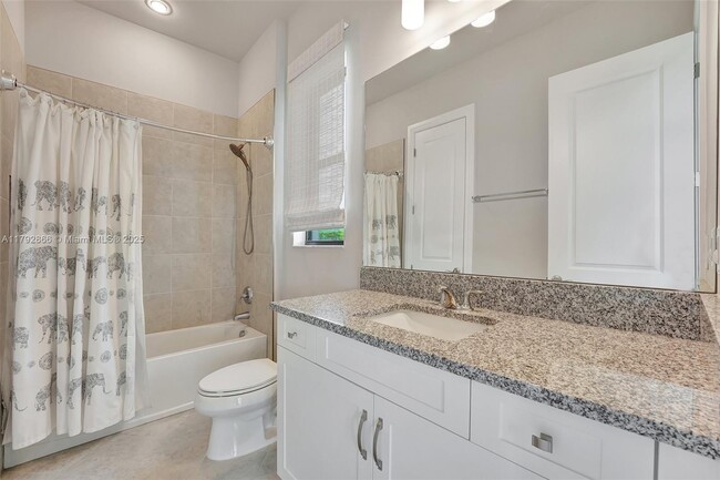 Building Photo - 17130 Magnolia Estates Dr