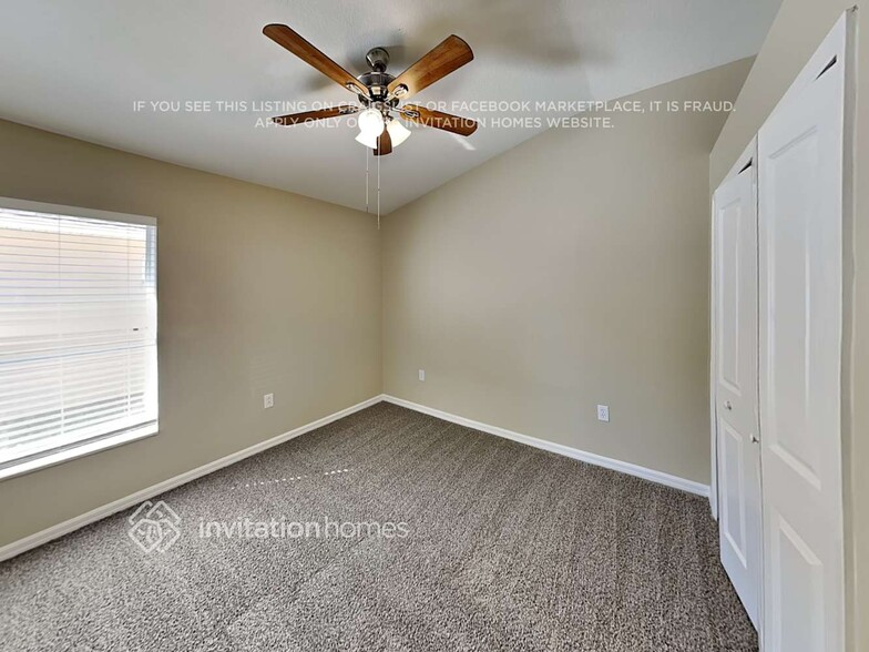 Building Photo - 453 Stone Briar Dr