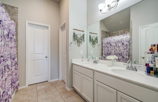 Building Photo - 32038 Quail Terrace Ln