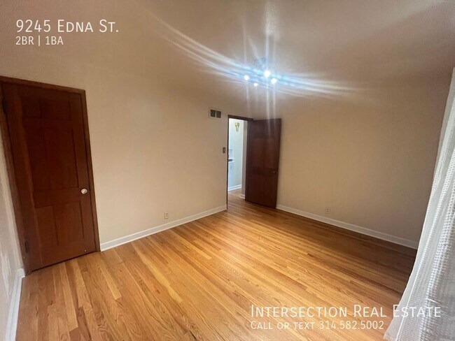 Building Photo - 9245 Edna St