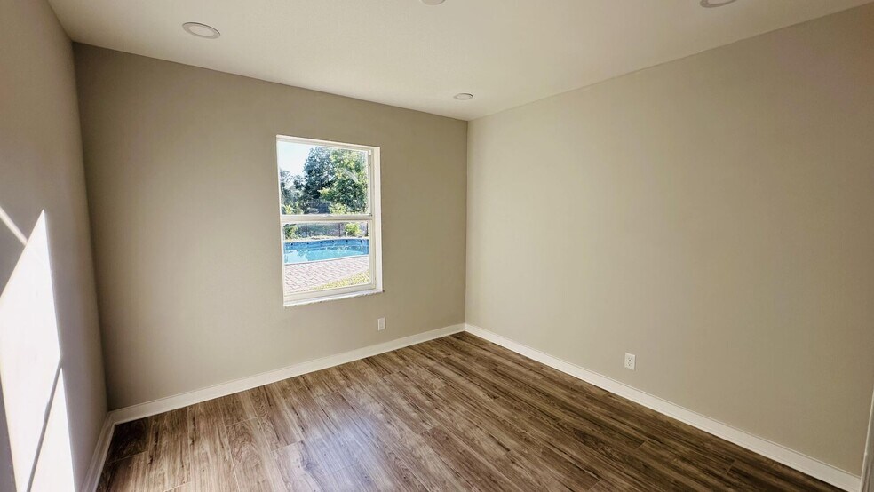 Building Photo - 12816 67th St N