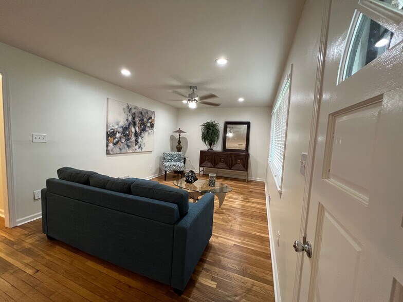 Building Photo - 2833 Oldknow Dr NW
