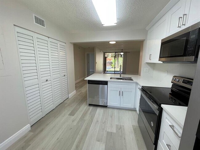 Building Photo - 5741 Riverside Dr