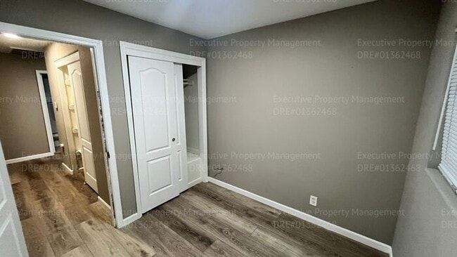 Building Photo - Spacious 3 bedroom, 2.5 bathroom townhome. ASK ABOUT THE MOVE IN SPECIAL (OAC)!