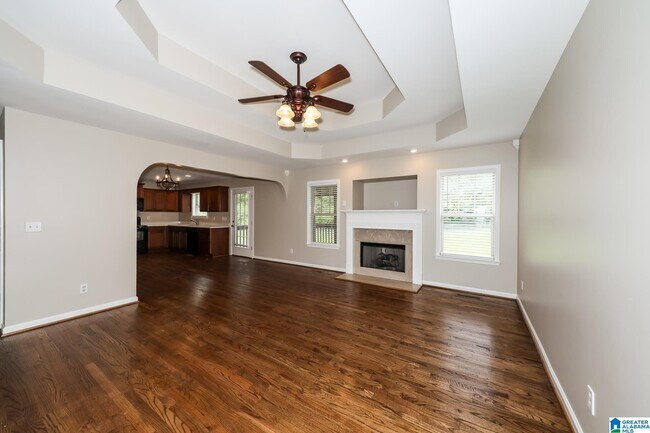 Building Photo - 725 Starlite Dr