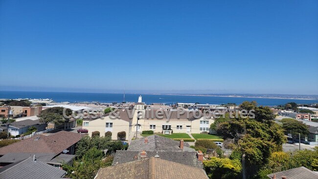 Building Photo - 611 Lantern Ln