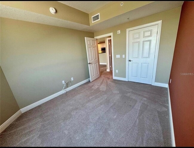 Building Photo - 800 N Tamiami Trl