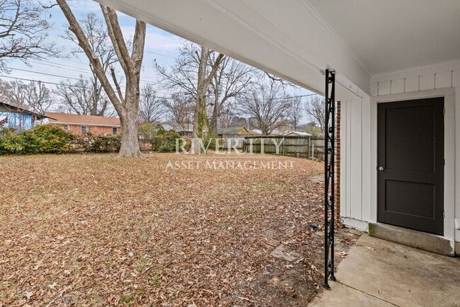 Building Photo - A MUST SEE!!!! SECTION 8 WELCOMED, NEWLY RENOVATED HOME IN FRAYSER