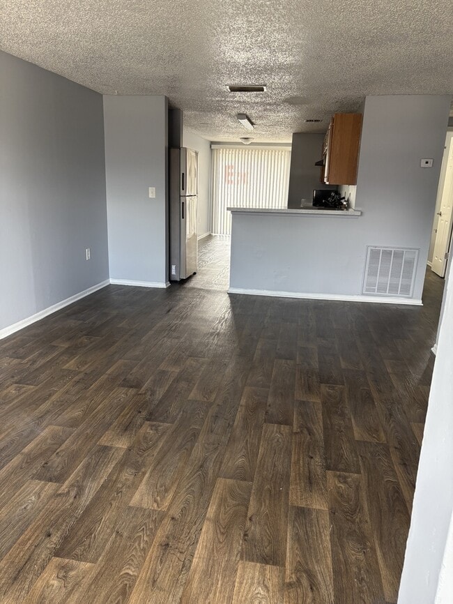 Building Photo - 7830 40th Ave Dr W