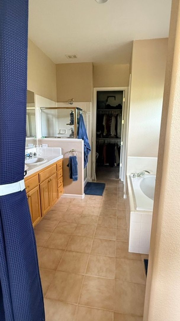 Building Photo - 5631 Birkdale Ct
