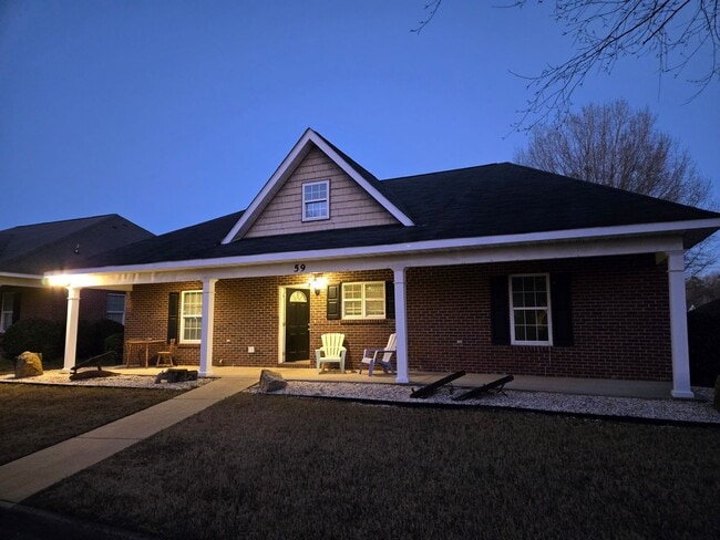Building Photo - 802 W Longleaf Dr