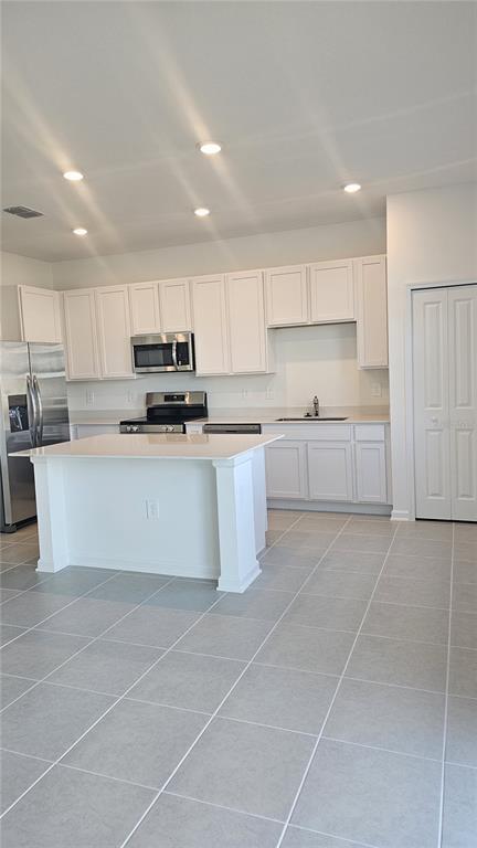 Building Photo - 2739 Skyline Lp