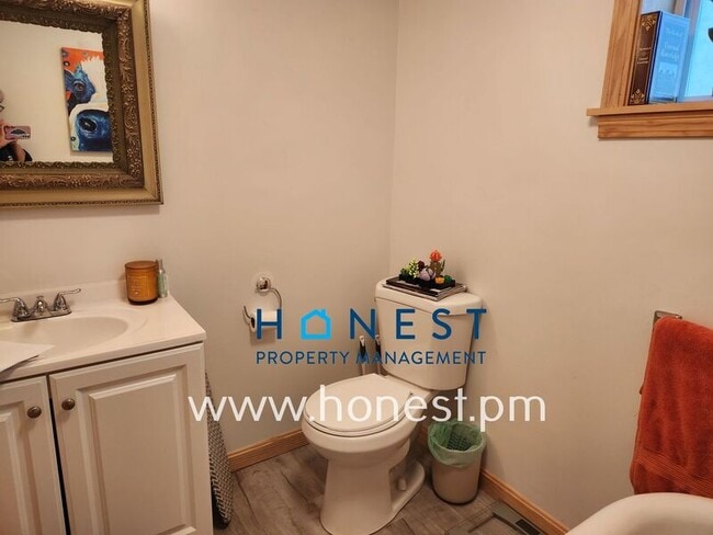 Building Photo - 9 High St