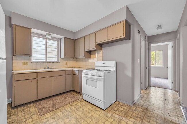 Building Photo - Randel 227