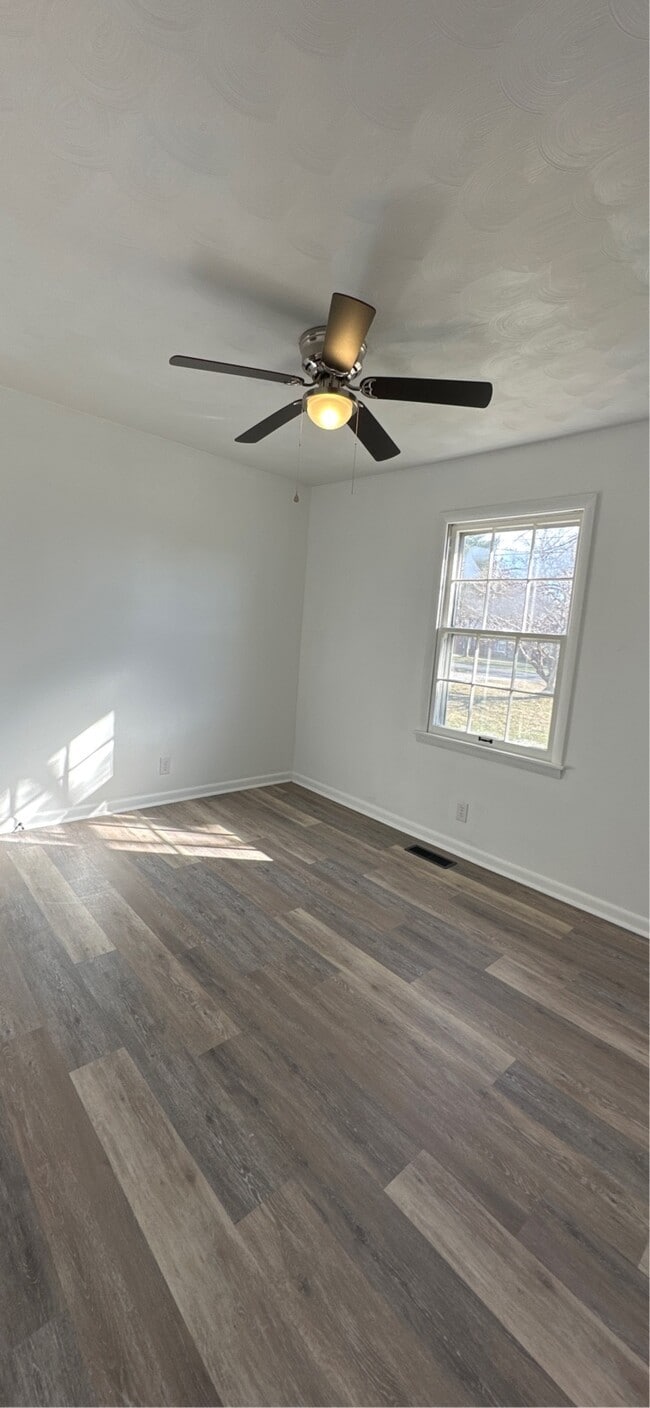 Building Photo - 200 Staggs Dr