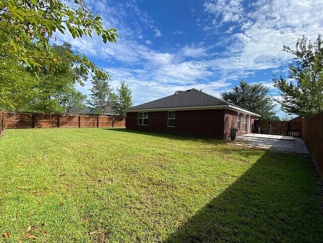 Building Photo - 231 Augusta Way