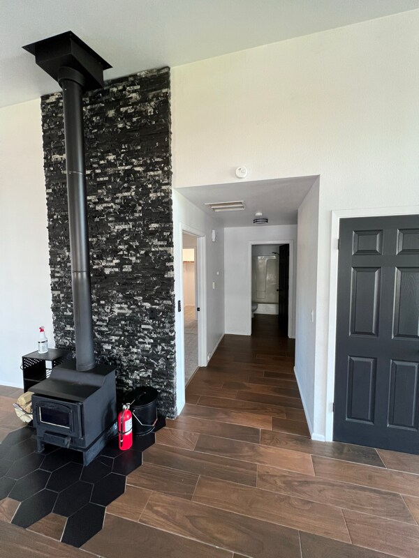 Building Photo - 1041 Deena Way