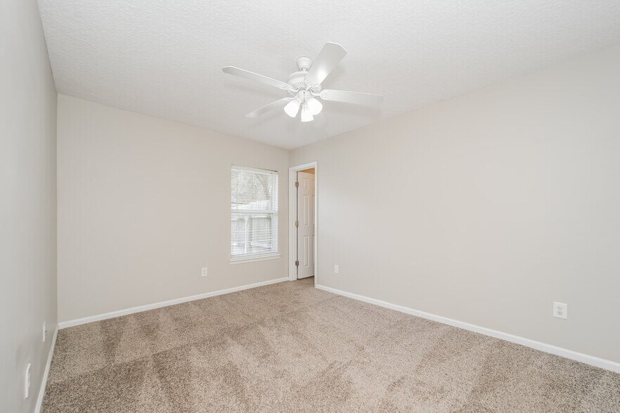 Building Photo - 14276 Sea Eagle Dr