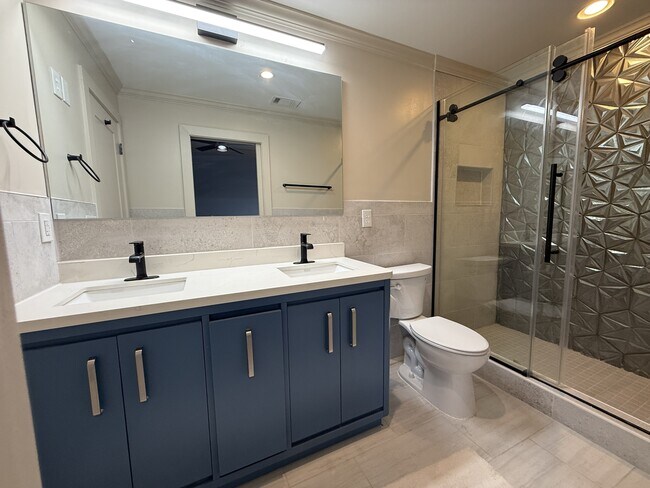 Building Photo - 1073 Hemphill Ave NW