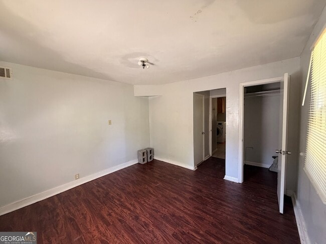 Building Photo - 2203 Tiger Flowers Dr NW