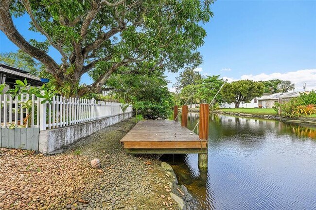 Building Photo - 1980 SW 28th Terrace