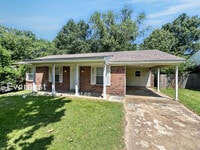 Building Photo - 922 Woodburne Pl