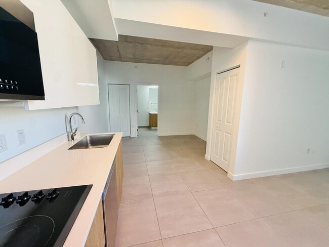 Building Photo - 1159 NW 8th Ave