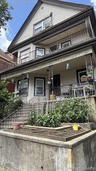 Building Photo - 138 Lowell St