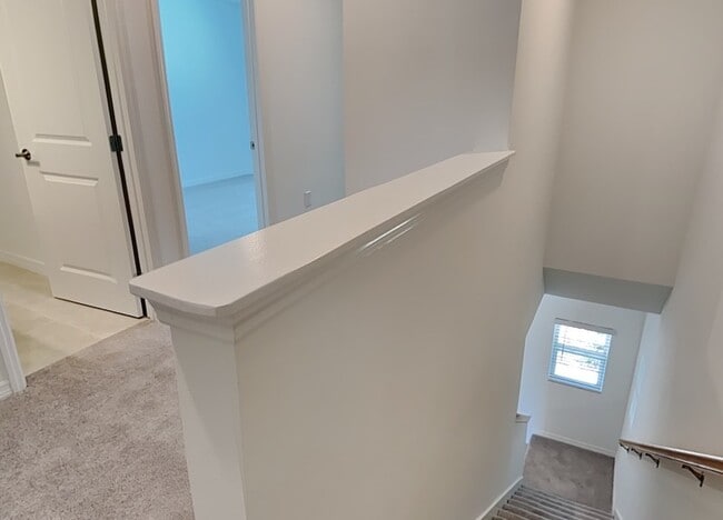 Building Photo - 215 Riverfront Wy